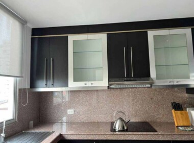 04_4Modern_Kitchen
